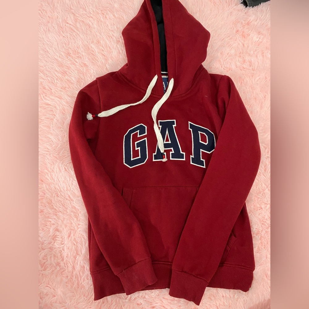 Warm GAP hoodie in size Small